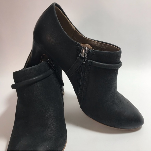 ECCO Women's Black Heeled Leather Booties Size 35 NIB - Picture 4 of 15